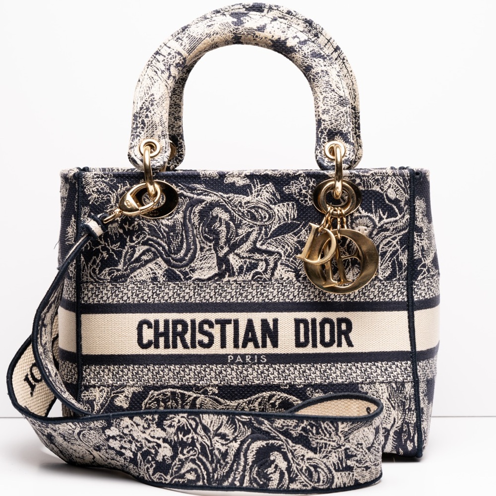 SOLD🥳
Medium Lady D-Lite Bag